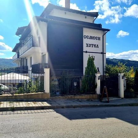 Family Hotel Bela Tryavna Esterno foto