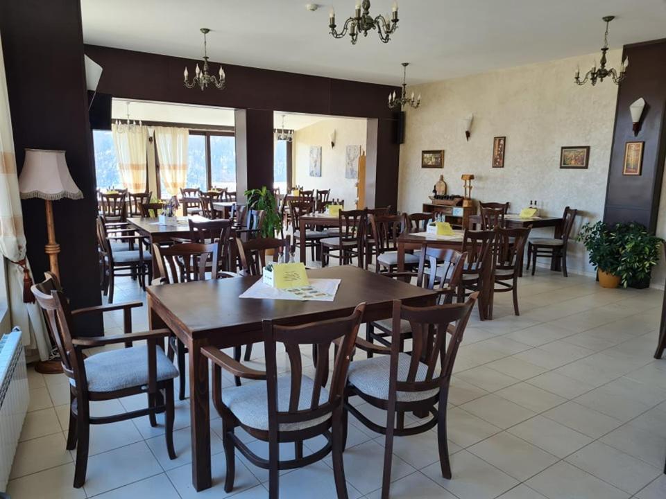 Family Hotel Bela Tryavna Esterno foto