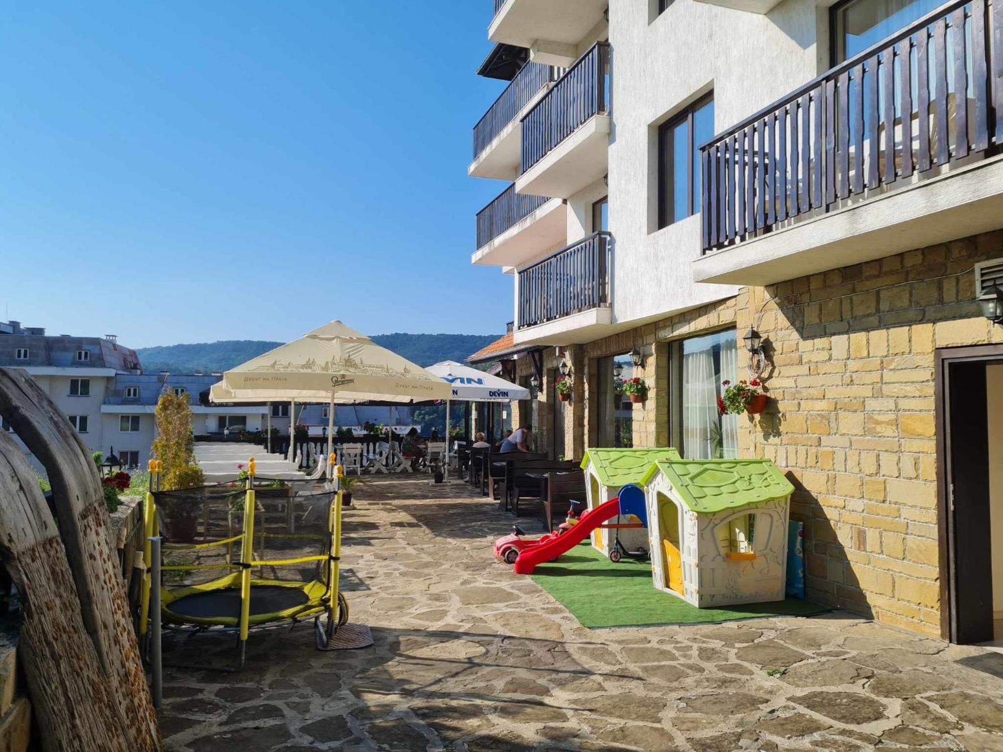 Family Hotel Bela Tryavna Esterno foto